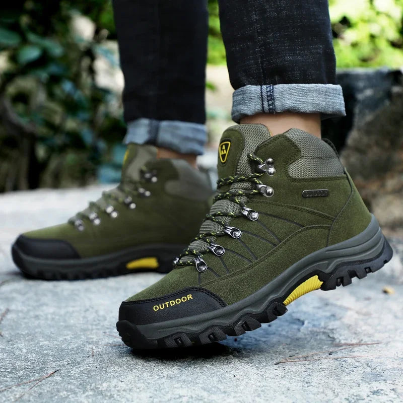 2026 Plus Size Couples Outdoor Mountain Desert Climbing Shoes Men Women Ankle Hiking Boots Fashion Classic Trekking Footwear